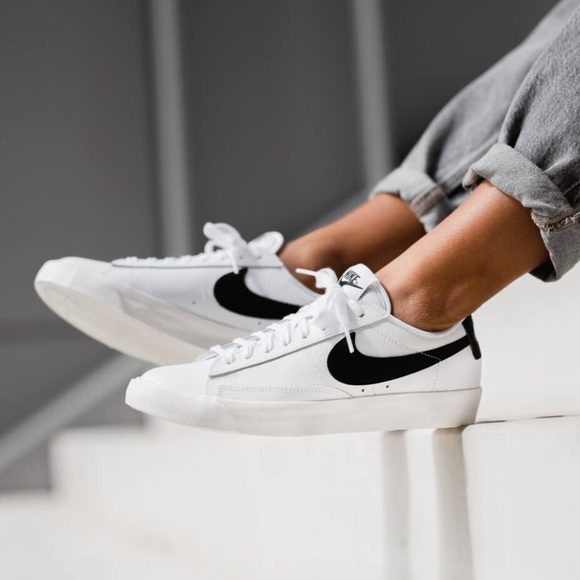 Nike Blazer Low 77 Vintage Sneakers Shoes New Shoe - Picture 11 of 11